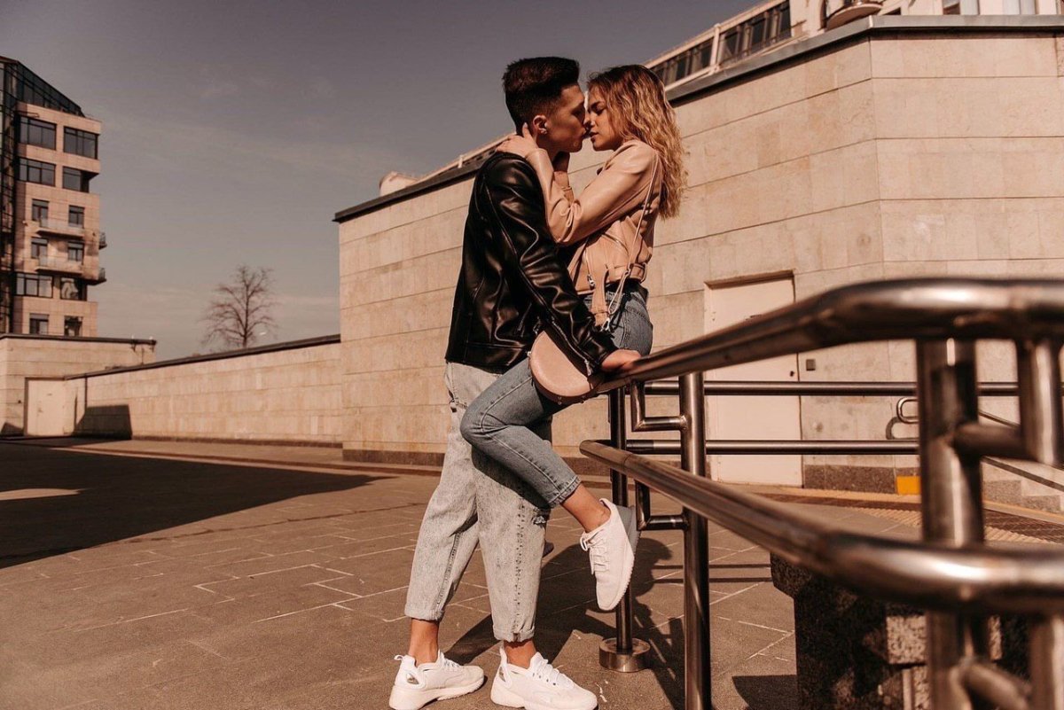 Зилла ками с девушкой парные авы