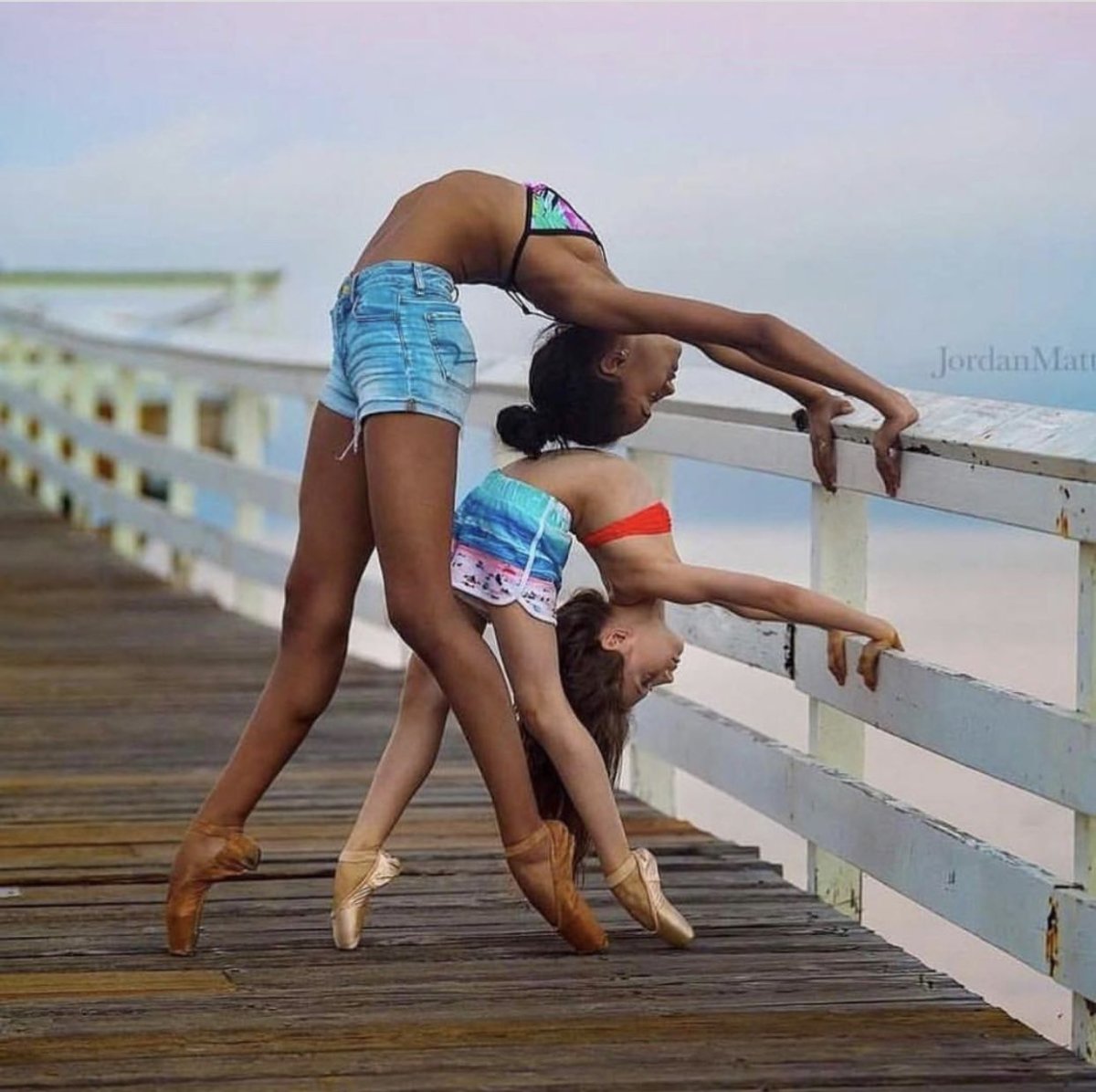 Парные фото гимнасток