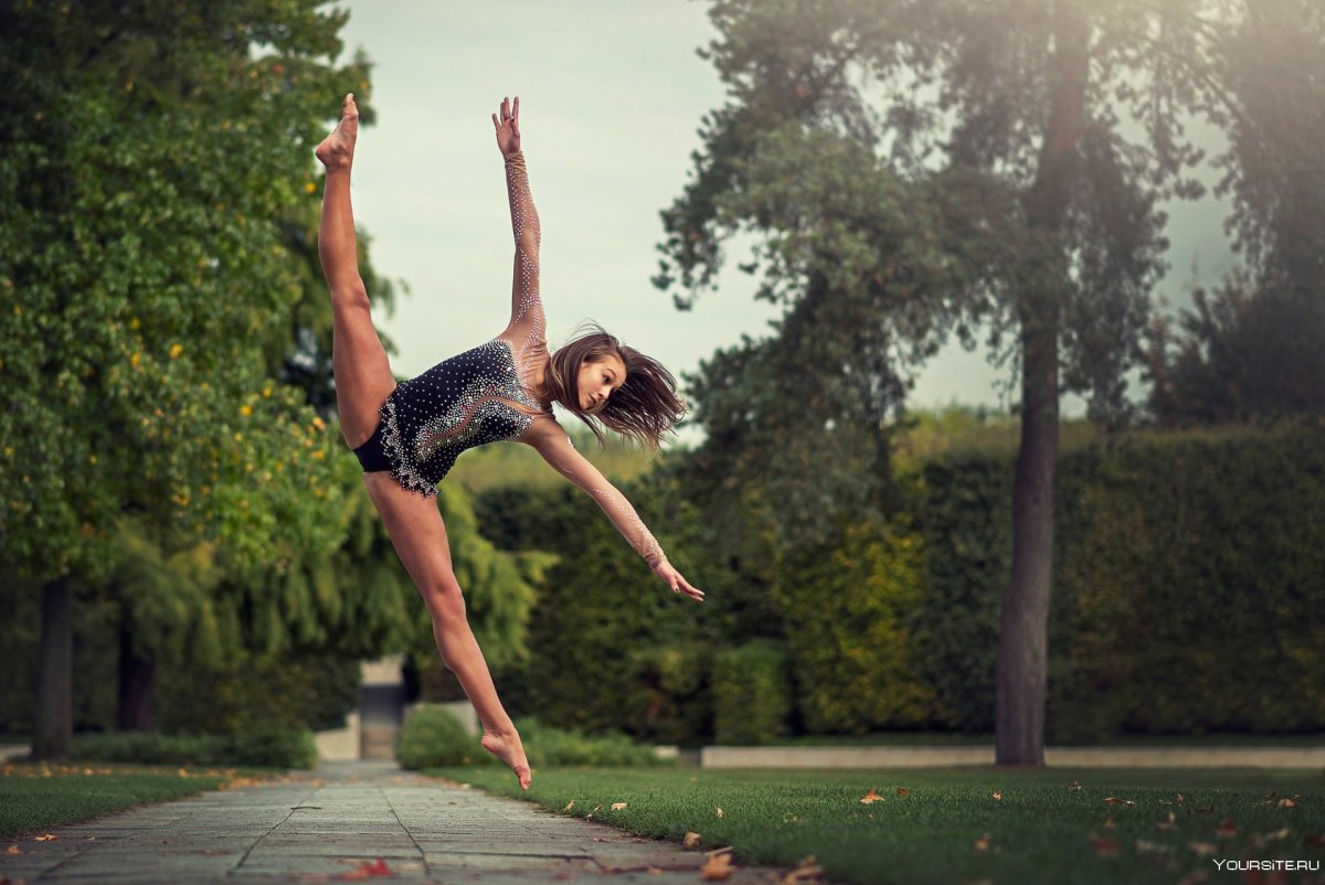 Лили Паттерсон шпагат