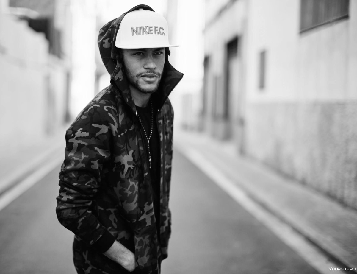 Неймар фотосессия в кепке