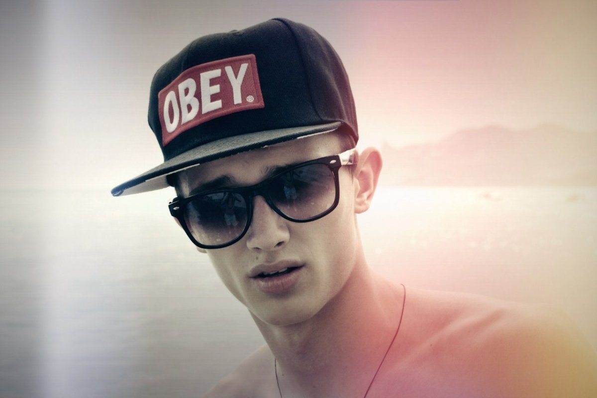 Неймар в кепке