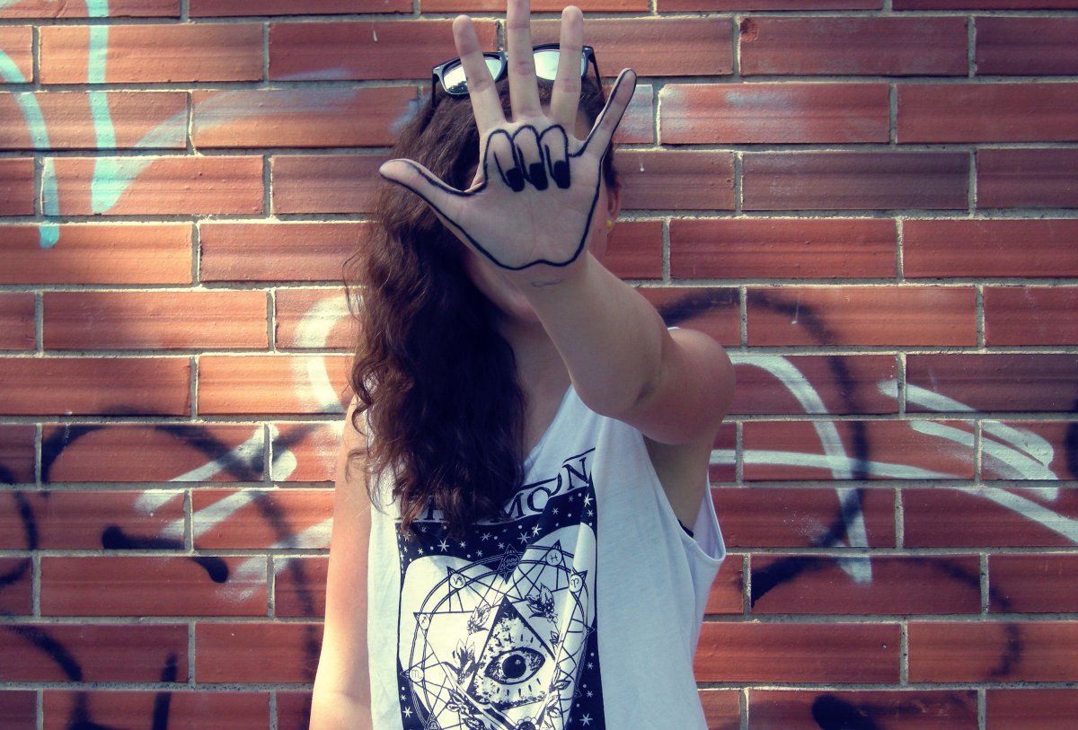 Эшли булгари на улице города