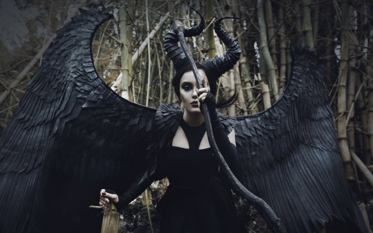 Малефисента Феникс