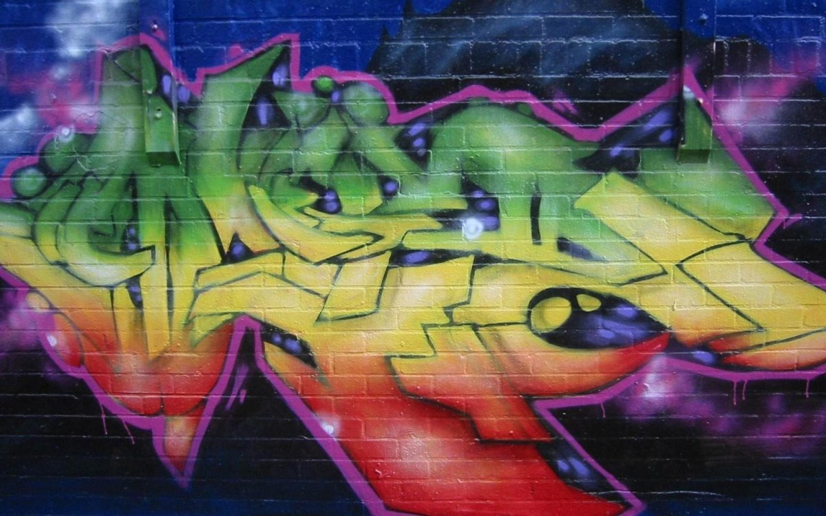 Граффити на кирпичной стене