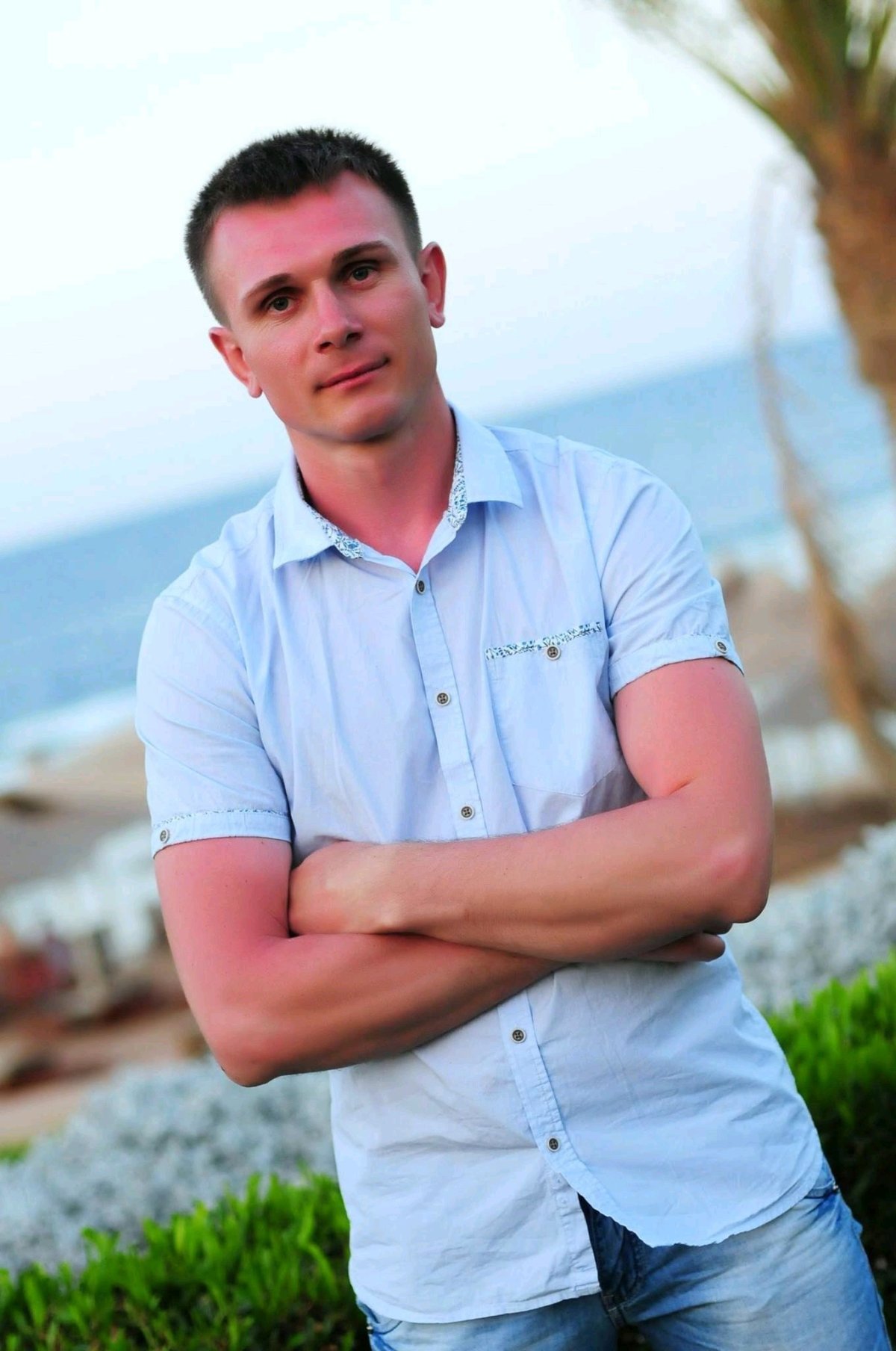 Русский парень в очках