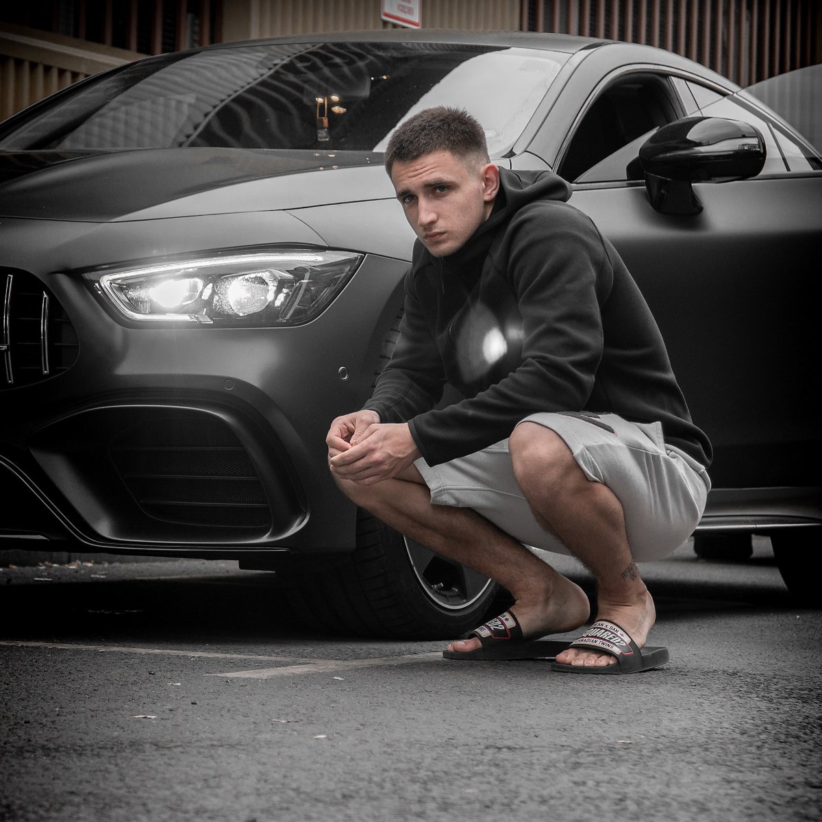 Михаил Литвин в шапке