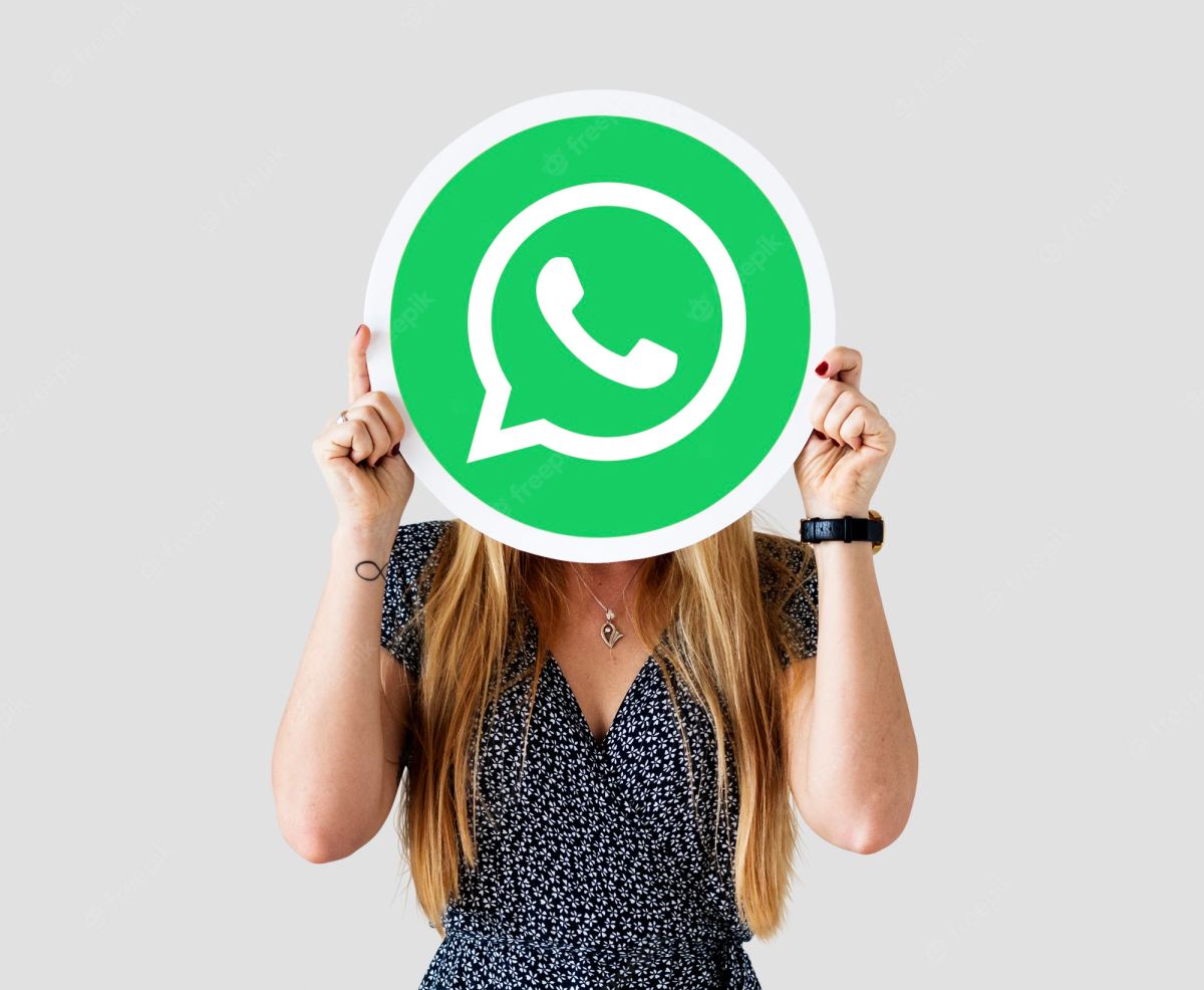 Значок WHATSAPP на белом фоне