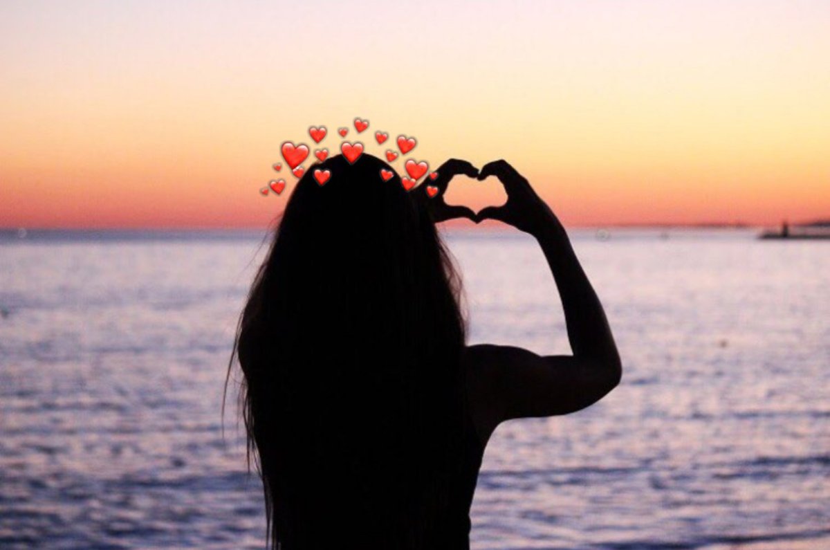 Брюнетка со спины