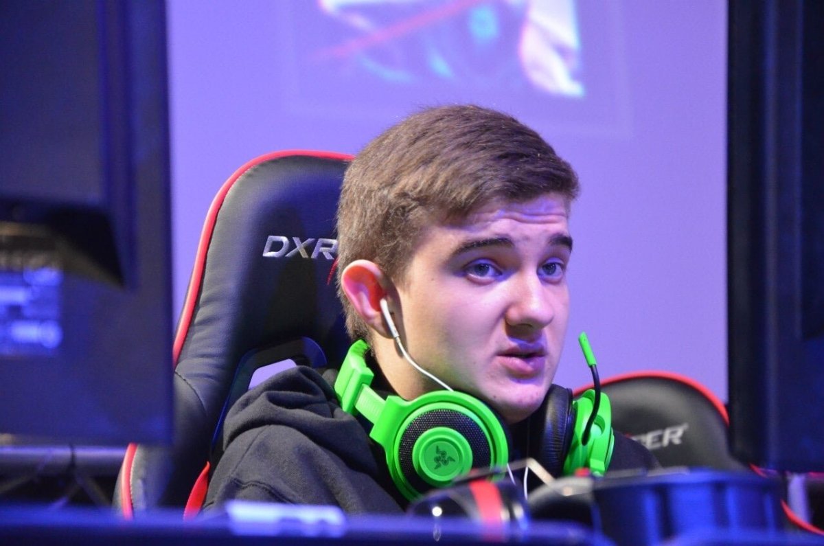 Дахак стример