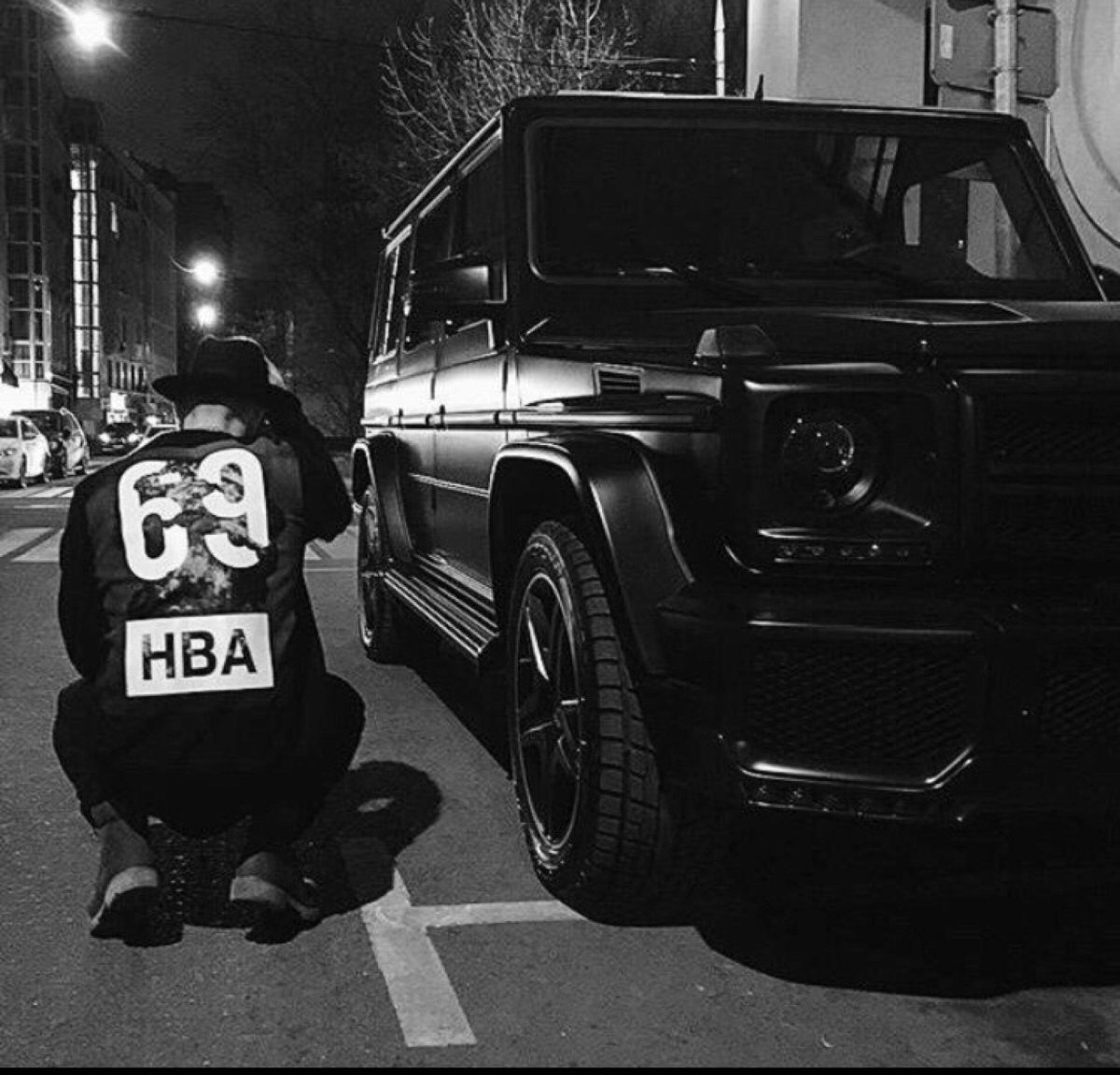 Картинки на аву для девушек с надписями