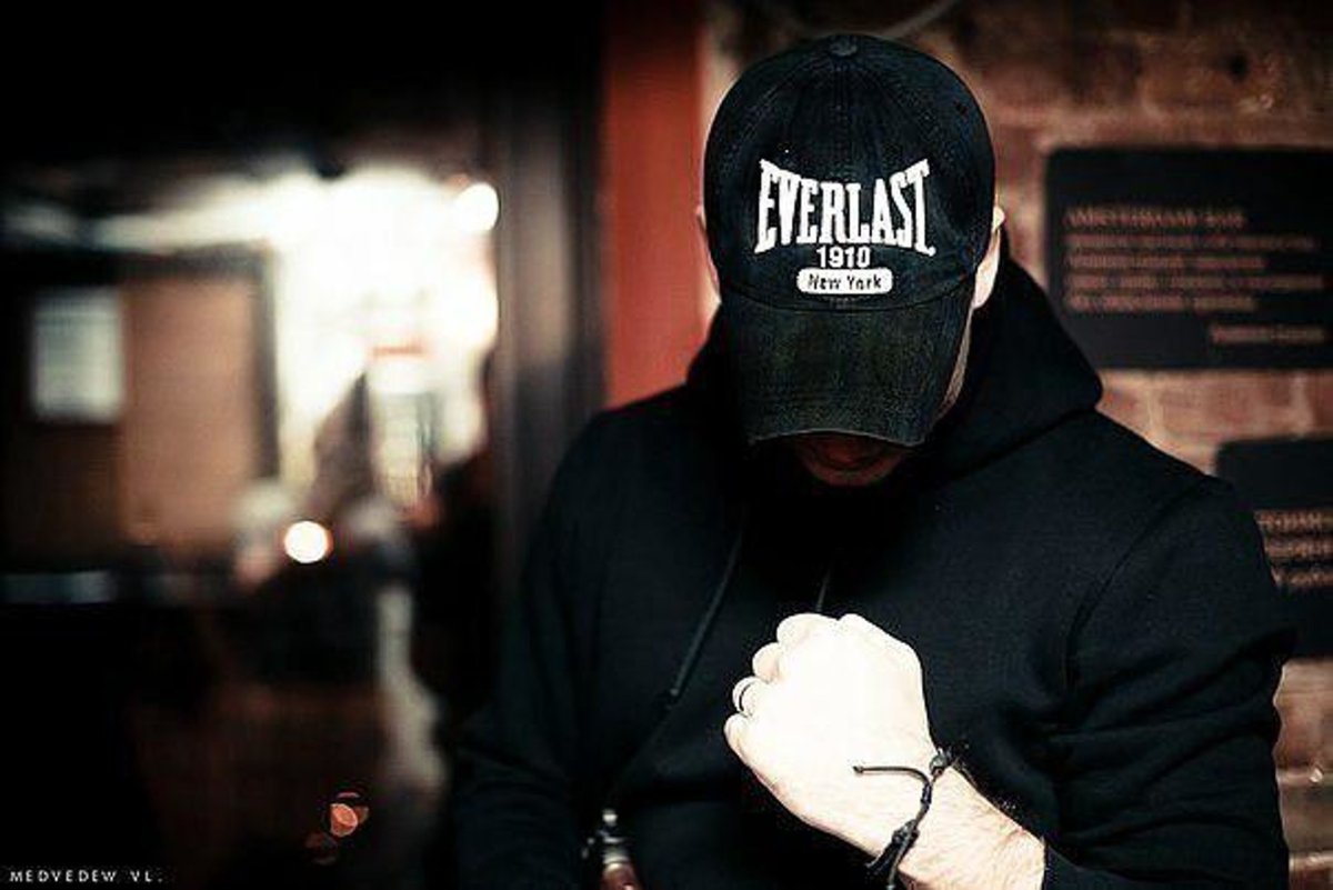 Оффник со спины