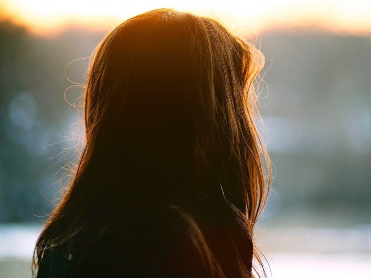 Девушка со спины