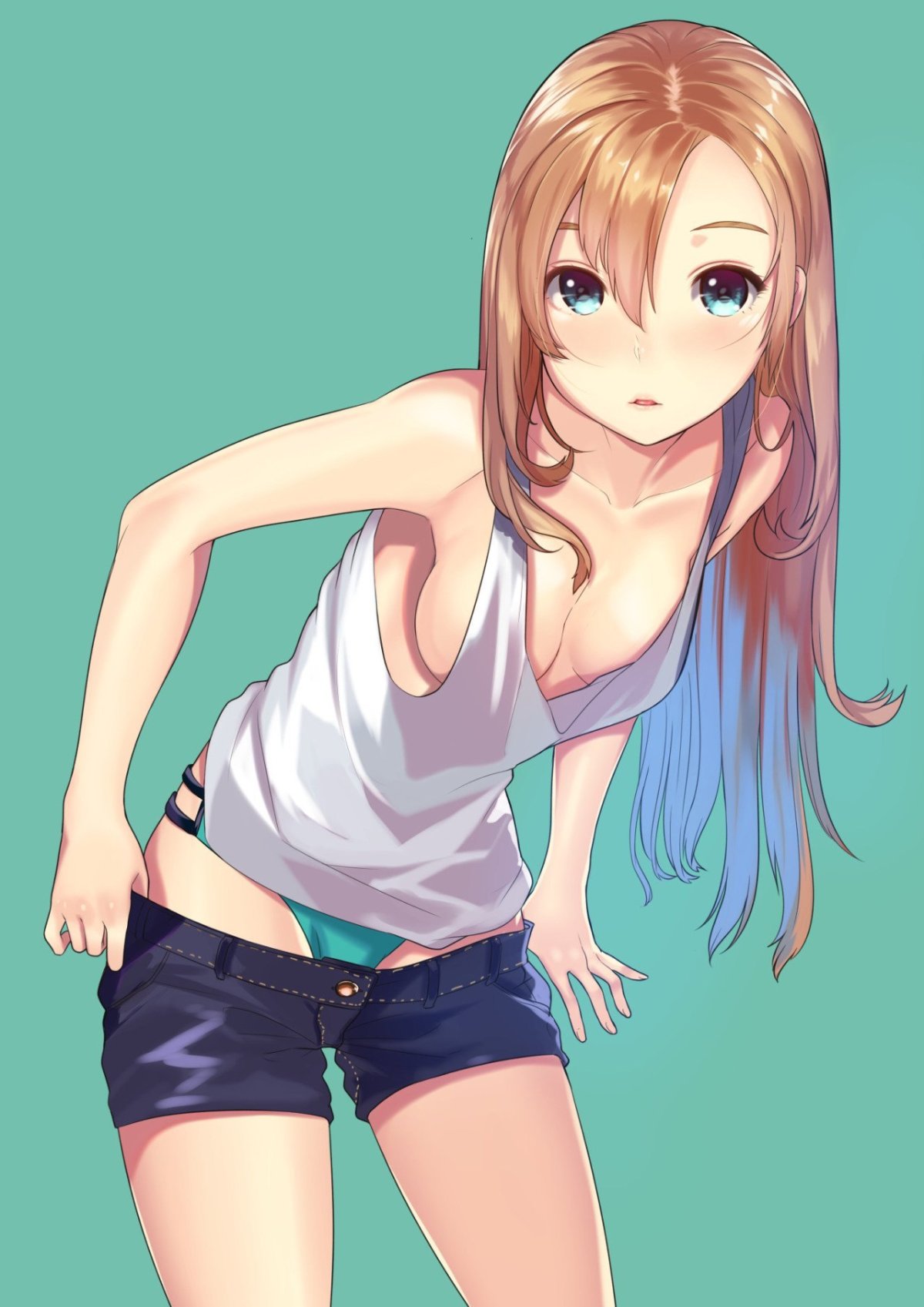 Девушка в мокрой футболке аниме