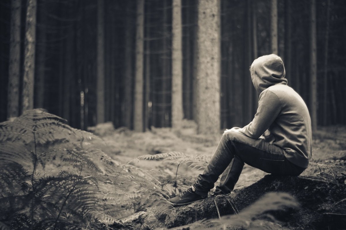 Грустный парень