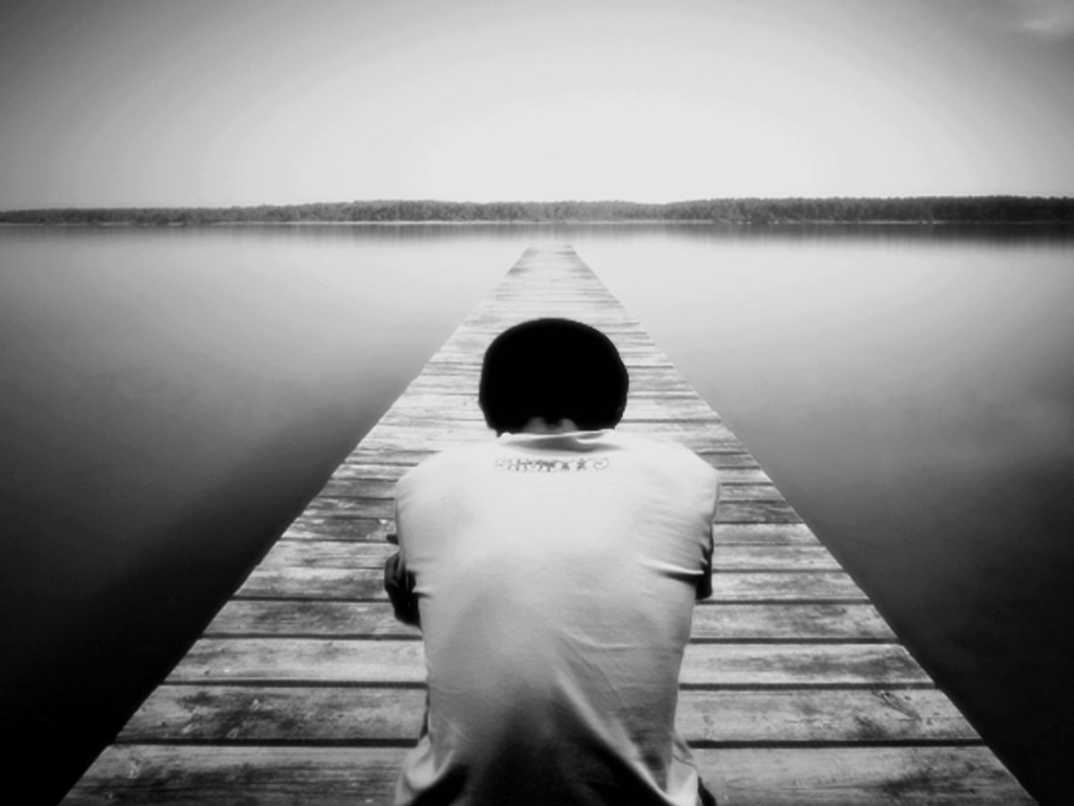 Печальный парень