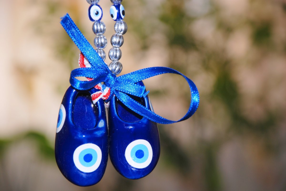 Кулон защита