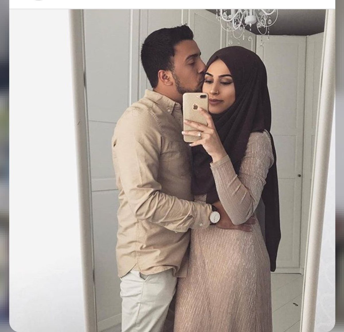 Мусульманская семья никаб