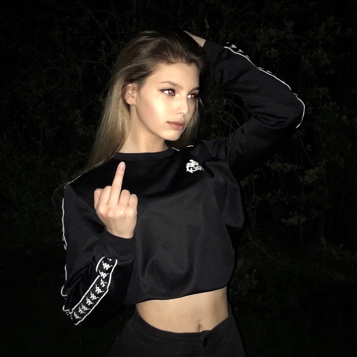 Девочка офник