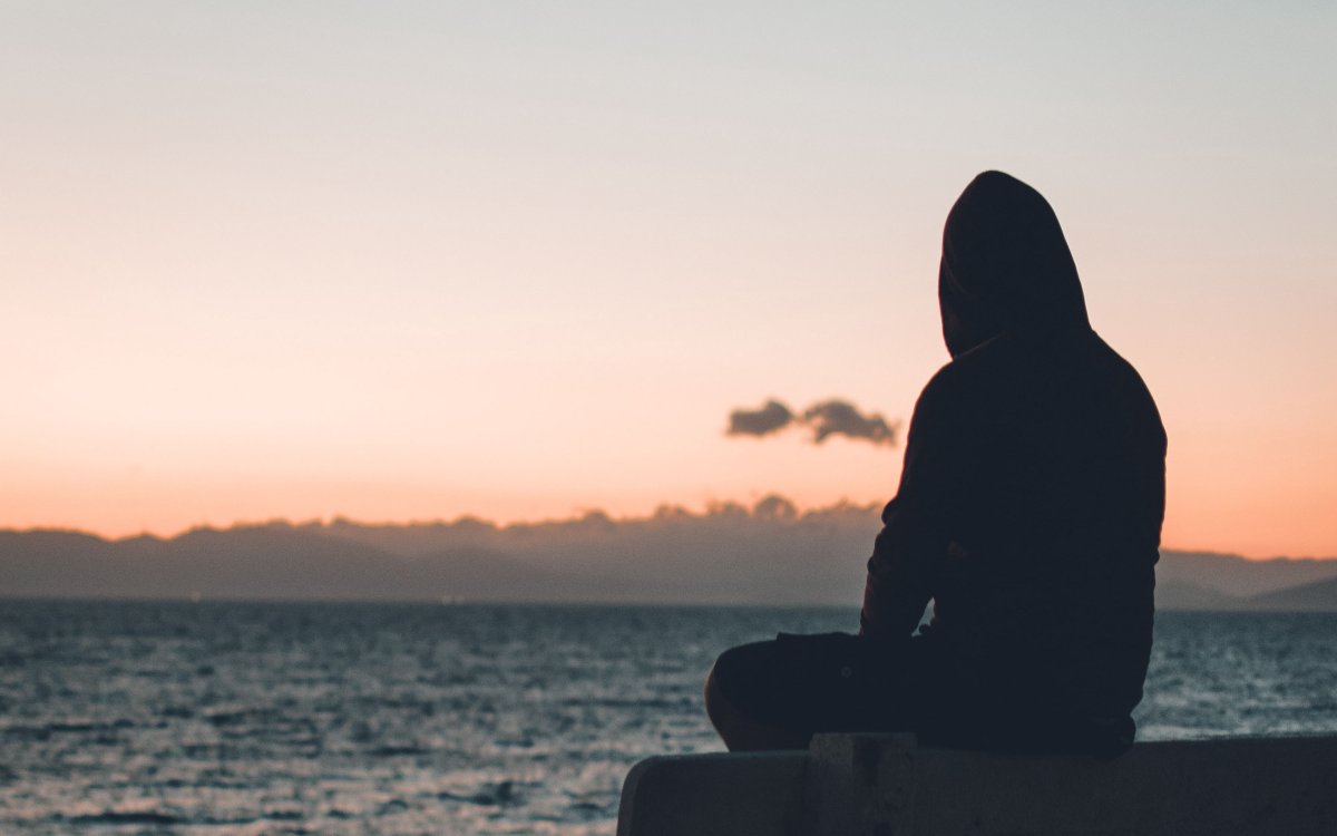 Скучаю Саша